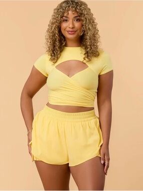 Blogilates Women's Mommy & Me Tiny Bows Shorts - Yellow